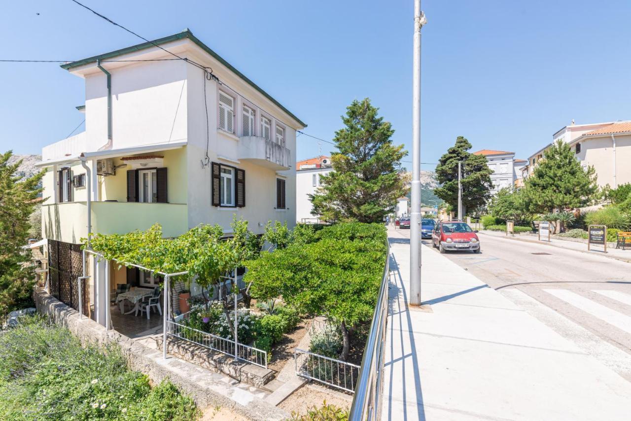 Apartment Luiza With Terrace Baska  Bagian luar foto